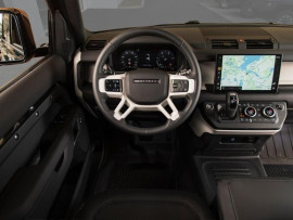 
                                                                                        Voiture
                                                                                         Voiture 4x4 - Land Rover Defender 110 D250 /S UTILITAIRE 3 PLACES - 99970€