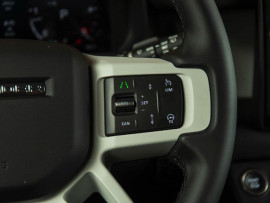 
                                                                                        Voiture
                                                                                         Voiture 4x4 - Land Rover Defender 110 D250 /S UTILITAIRE 3 PLACES - 99970€