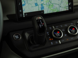 
                                                                                        Voiture
                                                                                         Voiture 4x4 - Land Rover Defender 110 D250 /S UTILITAIRE 3 PLACES - 99970€