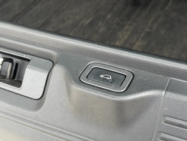 
                                                                                        Voiture
                                                                                         Voiture 4x4 - Land Rover Range Rover AUTOBIOGRAPHY - 29970€