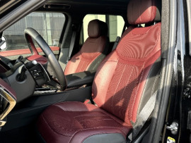 
                                                                                        Voiture
                                                                                         Voiture 4x4 - Land Rover Range Rover P550 E PHEV AUTOBIOGRAPHY DYNAMIC - 139970€