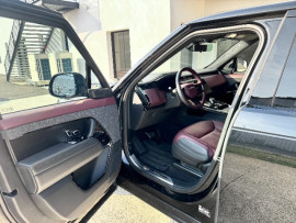 
                                                                                        Voiture
                                                                                         Voiture 4x4 - Land Rover Range Rover P550 E PHEV AUTOBIOGRAPHY DYNAMIC - 139970€