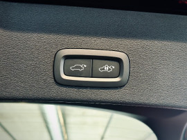 
                                                                                        Voiture
                                                                                         Voiture 4x4 - Volvo C40 Recharge Twin 408 Ch Awd 1 EDITION PLUS - 44970€