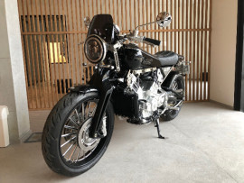 
                                                                                        Voiture
                                                                                         Voiture Cabriolet - Brough Superior Anniversary . - 74970€