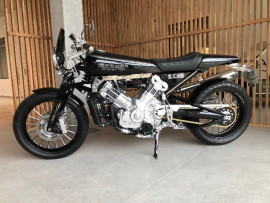 
                                                                                        Voiture
                                                                                         Voiture Cabriolet - Brough Superior Anniversary . - 74970€