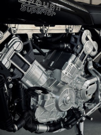 
                                                                                        Voiture
                                                                                         Voiture Cabriolet - Brough Superior Anniversary . - 74970€