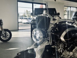 
                                                                                        Voiture
                                                                                         Voiture Cabriolet - Brough Superior Lawrence Ultimate . - 74970€