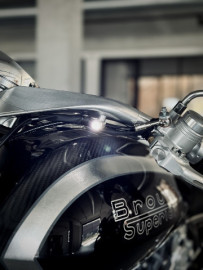 
                                                                                        Voiture
                                                                                         Voiture Cabriolet - Brough Superior Lawrence Ultimate . - 74970€