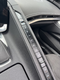 
                                                                                        Voiture
                                                                                         Voiture Cabriolet - Chevrolet Corvette Convertible C8 STINGRAY 2LT 6.2L V8 - 114970€