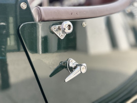 
                                                                                        Voiture
                                                                                         Voiture Cabriolet - Morgan Roadster V6 3.0 . - 69970€