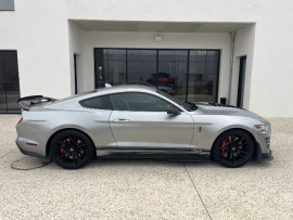 
                                                                                        Voiture
                                                                                         Voiture Coupé - Ford Mustang Shelby GT500 - 144970€