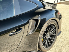
                                                                                        Voiture
                                                                                         Voiture Coupé - Porsche 911 (991) GT2 RS - 459970€
