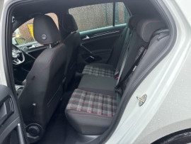 
                                                                                        Voiture
                                                                                         Volkswagen Golf 2.0 TSI BlueMotion Tech GTI Hatchback 5dr Petrol DSG Euro 6 (s/s) (220 MOT 11/26 AUTO 63K FSH ULEZ