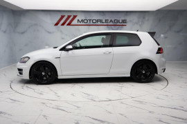 
                                                                                        Voiture
                                                                                         Volkswagen Golf 2.0 TSI BlueMotion Tech R DSG 4Motion Euro 6 (s/s) 3dr