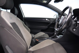 
                                                                                        Voiture
                                                                                         Volkswagen Golf 2.0 TSI BlueMotion Tech R DSG 4Motion Euro 6 (s/s) 3dr