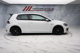 
                                                                                        Voiture
                                                                                         Volkswagen Golf 2.0 TSI BlueMotion Tech R DSG 4Motion Euro 6 (s/s) 3dr