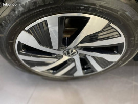 Voiture
Volkswagen Golf VIII Berline Style 1st eHybrid