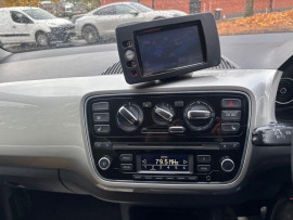 
                                                                                        Voiture
                                                                                         Volkswagen Hatchback 1.0 High up! (2012/62) 5dr