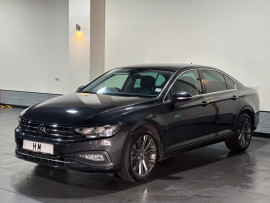 Voiture
Volkswagen Passat 2.0 TDI EVO SEL Saloon 4dr Diesel DSG Euro 6 (s/s) (150 ps)