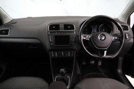 
                                                                                        Voiture
                                                                                         Volkswagen Polo 1.0 TSI BlueMotion Tech SEL Euro 6 (s/s) 3dr