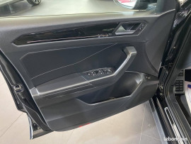 Voiture
Volkswagen T-Roc DSG 150 CV R-LINE ÉDITION /JA 19+ATTELAGE /TVA RÉCUPÉRABLE