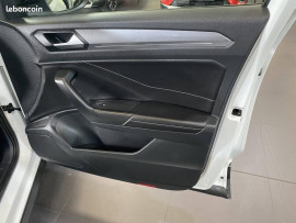 Voiture
Volkswagen T-Roc VW 1.0 TSI 110 STYLE / TVA RÉCUPÉRABLE EXPORT POSSIBLE