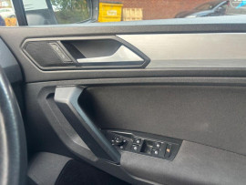 
                                                                                        Voiture
                                                                                         Volkswagen Tiguan 2.0 TDI SE Navigation SUV 5dr Diesel DSG Euro 6 (s/s) (150 ps)