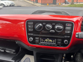 
                                                                                        Voiture
                                                                                         Volkswagen UP! Hatchback 1.0 High up! (2014/14) 5dr