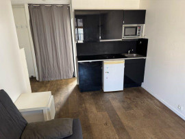 
                                                                                        Location
                                                                                         Voltaire Studio Meublé 20m2