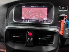 Voiture
Volvo V40 1.5 T2 GPF R-Design Pro Hatchback 5dr Petrol Auto Euro 6 (s/s) (122 ps)