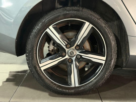 Voiture
Volvo V40 2.0 T2 R-Design Nav Plus Hatchback 5dr Petrol Manual Euro 6 (s/s) (122 ps)