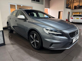 Voiture
Volvo V40 2.0 T2 R-Design Nav Plus Hatchback 5dr Petrol Manual Euro 6 (s/s) (122 ps)