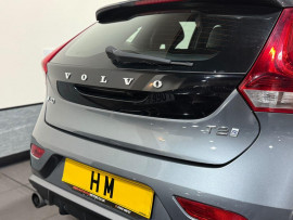 Voiture
Volvo V40 2.0 T2 R-Design Nav Plus Hatchback 5dr Petrol Manual Euro 6 (s/s) (122 ps)