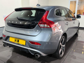 Voiture
Volvo V40 2.0 T2 R-Design Nav Plus Hatchback 5dr Petrol Manual Euro 6 (s/s) (122 ps)