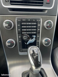 
                                                                                        Voiture
                                                                                         Volvo V60 2.0D D3 - 16V TURBO