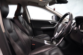 
                                                                                        Voiture
                                                                                         Volvo XC60 2.4 D5 SE Lux Nav Geartronic AWD Euro 5 5dr