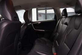
                                                                                        Voiture
                                                                                         Volvo XC60 2.4 D5 SE Lux Nav Geartronic AWD Euro 5 5dr