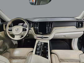 
                                                                                        Voiture
                                                                                         VOLVO XC60 - T8 TWIN Hybrid Inscription 320 + 84 CV AWD - 18 CV