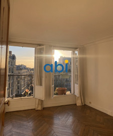 
                                                                                        Vente
                                                                                         Vue Tour EIFFEL Square Berlioz