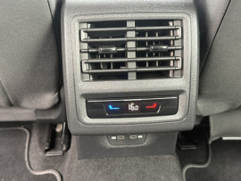 
                                                                                        Voiture
                                                                                         VW Golf