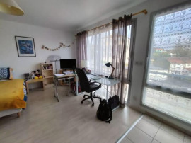 8 min à pied chu, parking, rés récente, meublé Limoges
