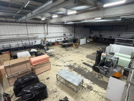 À louer – Entrepôt de 700 m² à Gennevilliers – Hauts-de-Seine (92) Gennevilliers