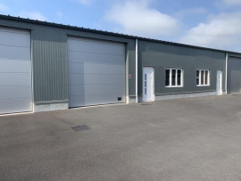 À louer – Local d'Activités de 490 m² à proximité du Parc d'activité de la Turquerie à Calais – Pas-de-Calais (62) Calais