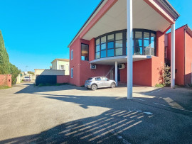 A louer local proffessionnel Piolenc 190m2 Piolenc