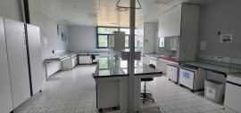 À louer ou à vendre – Laboratoires de 6 000 m² à Val-de-Reuil – Eure (27) Val-de-Reuil