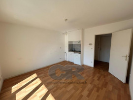 STUDIO AVEC PARKING - SECTEUR RIVES DE MEURTHE - CRISTALLERIES Nancy