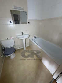 a saisir proche hopital central, ifsi et école de kiné nancy