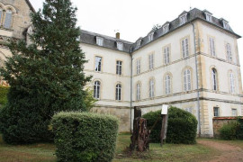 À vendre – Ancien couvent de 3 410m² à reconvertir en locaux d'activités et espaces de travail à Saint-Saulge – Nièvre (58) Saint-Saulge