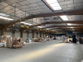 À vendre – Entrepôt logistique de 2 521 m² dans la zone d'Avignon Confluences – Vaucluse (84) Avignon