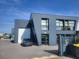 À vendre – Local d'activités de 750 m² dans la zone Marcel Doret à Calais – Pas-de-Calais (62) Calais